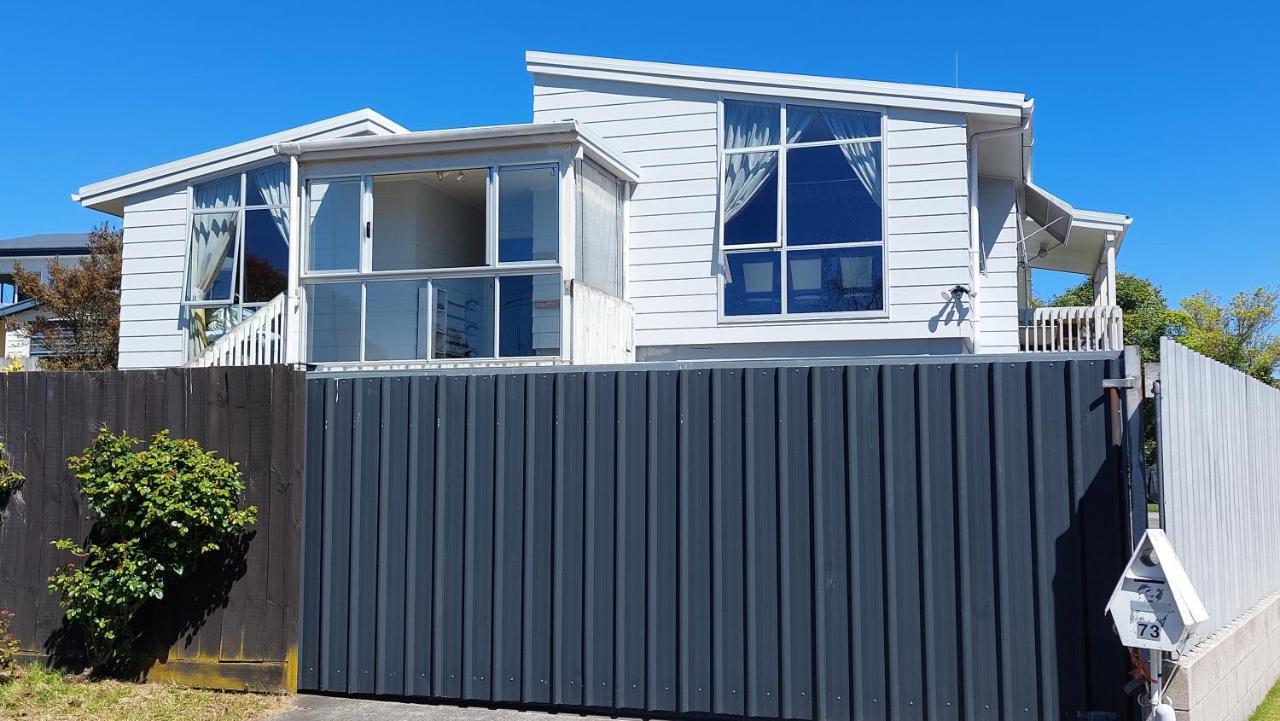 Bed And Breakfast Happy Home Taupo Accommodation Extérieur photo