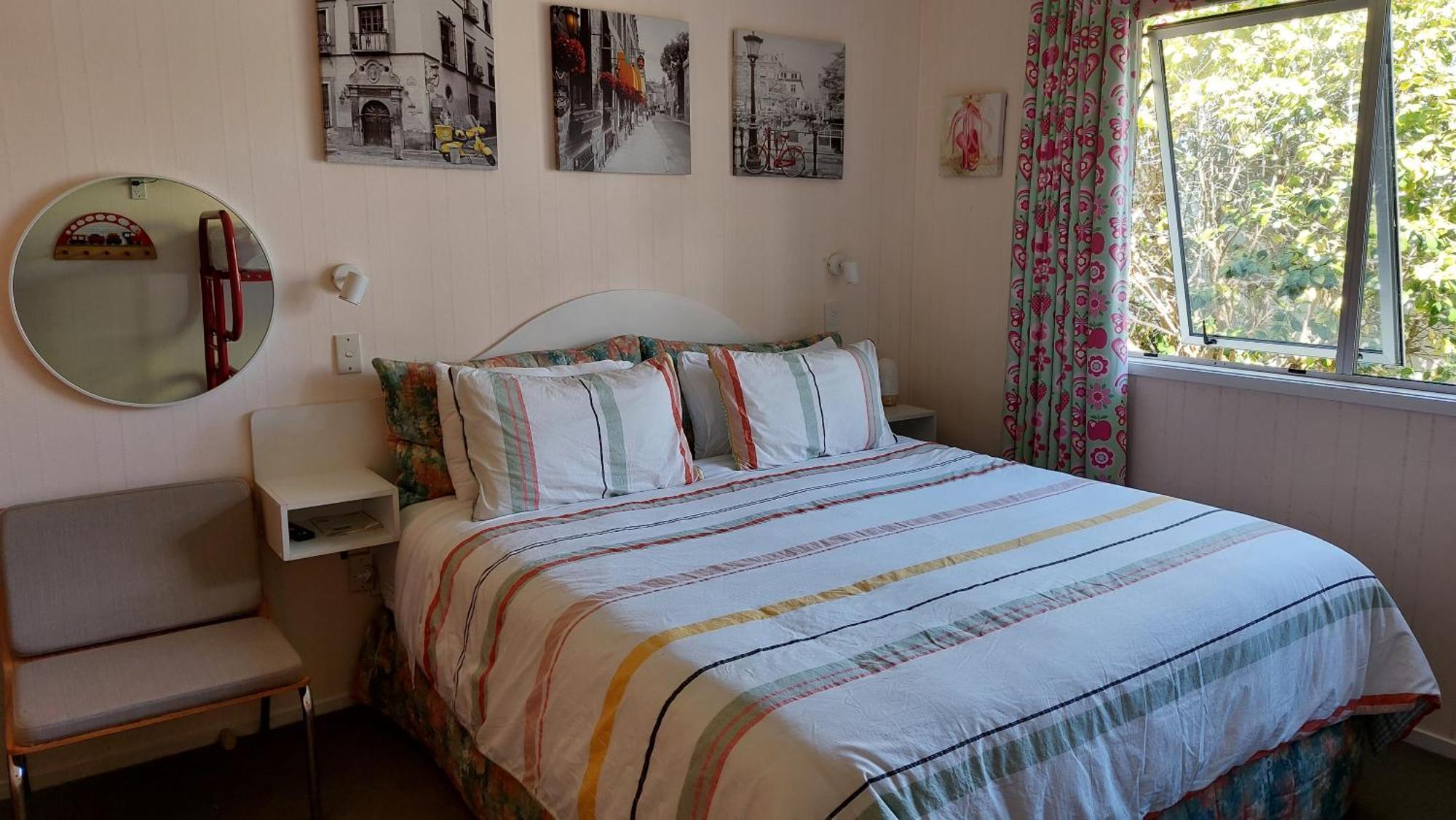 Bed And Breakfast Happy Home Taupo Accommodation Extérieur photo