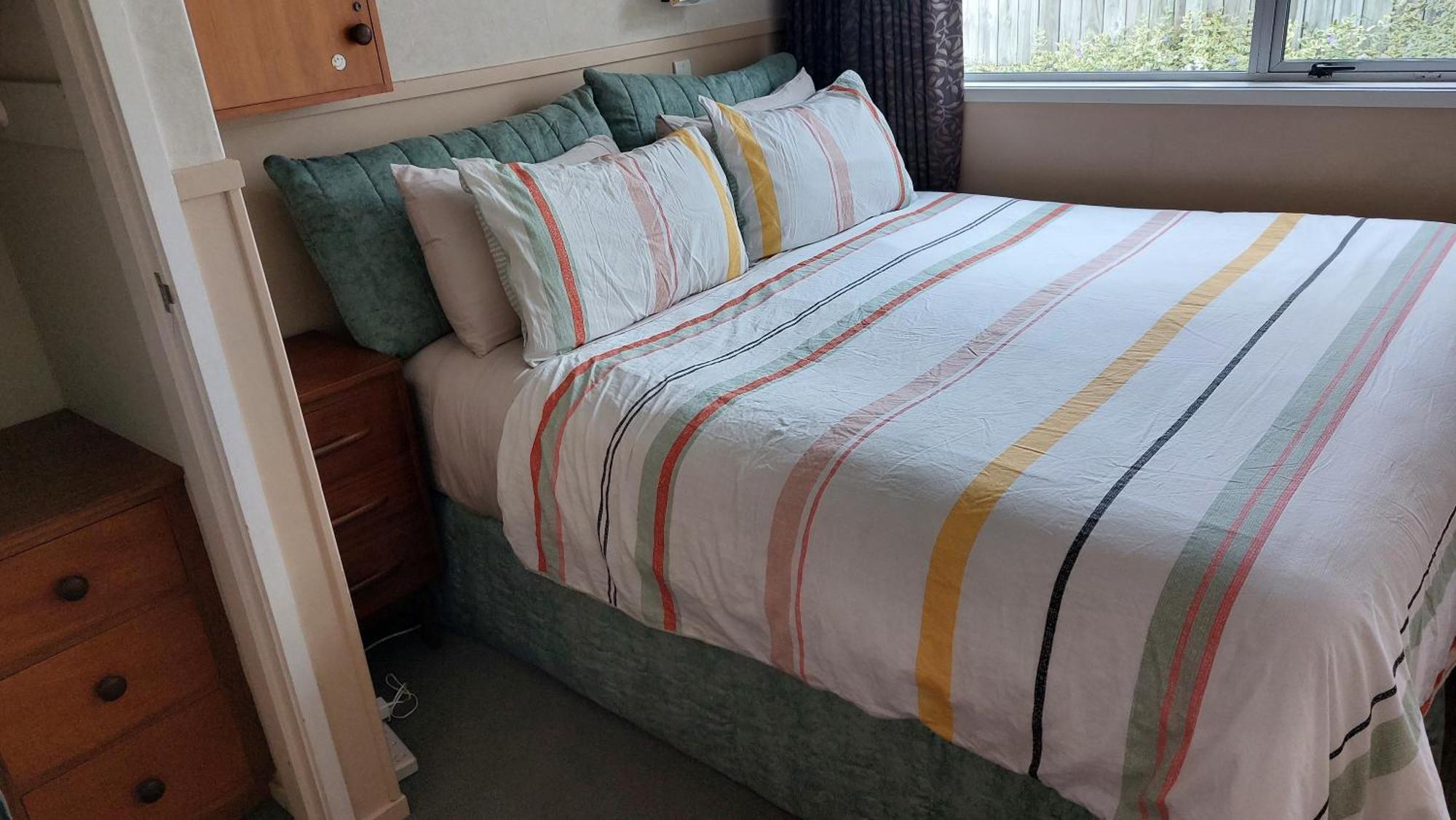 Bed And Breakfast Happy Home Taupo Accommodation Extérieur photo
