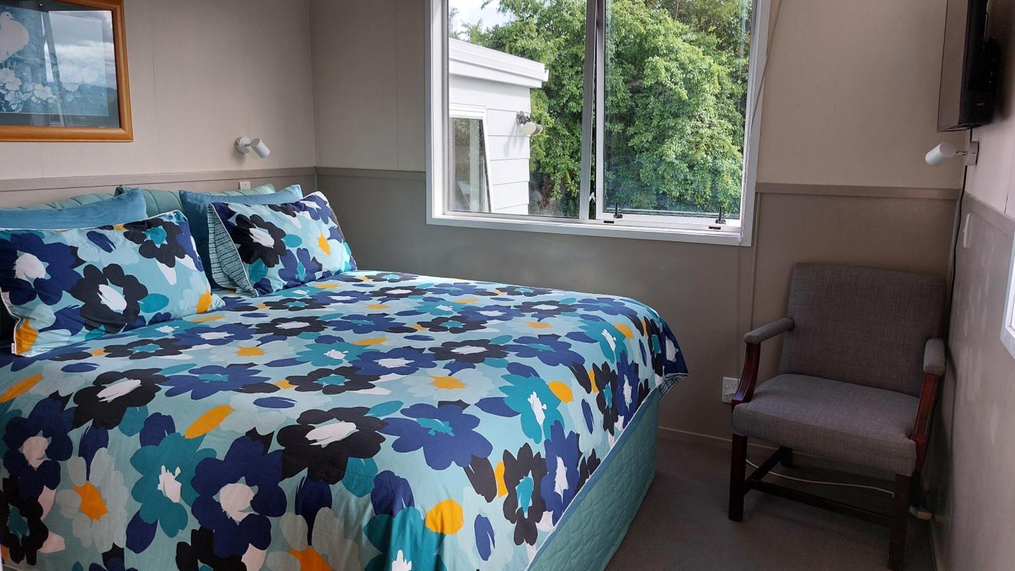 Bed And Breakfast Happy Home Taupo Accommodation Extérieur photo