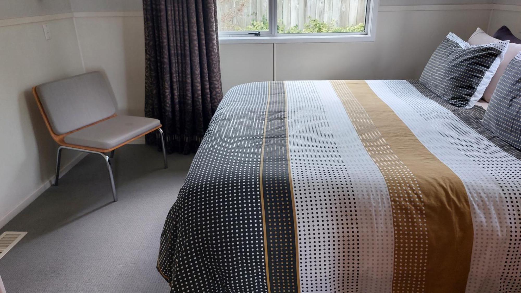 Bed And Breakfast Happy Home Taupo Accommodation Extérieur photo