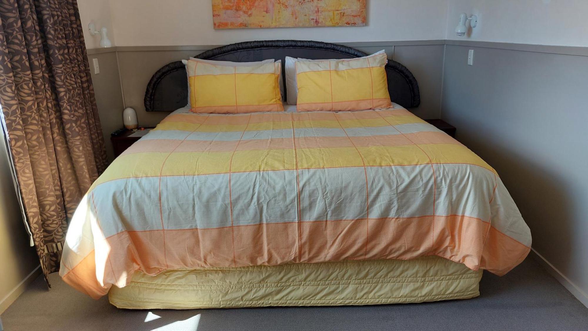 Bed And Breakfast Happy Home Taupo Accommodation Extérieur photo
