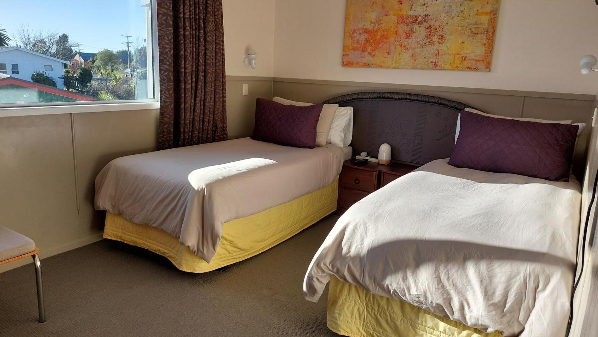 Bed And Breakfast Happy Home Taupo Accommodation Extérieur photo