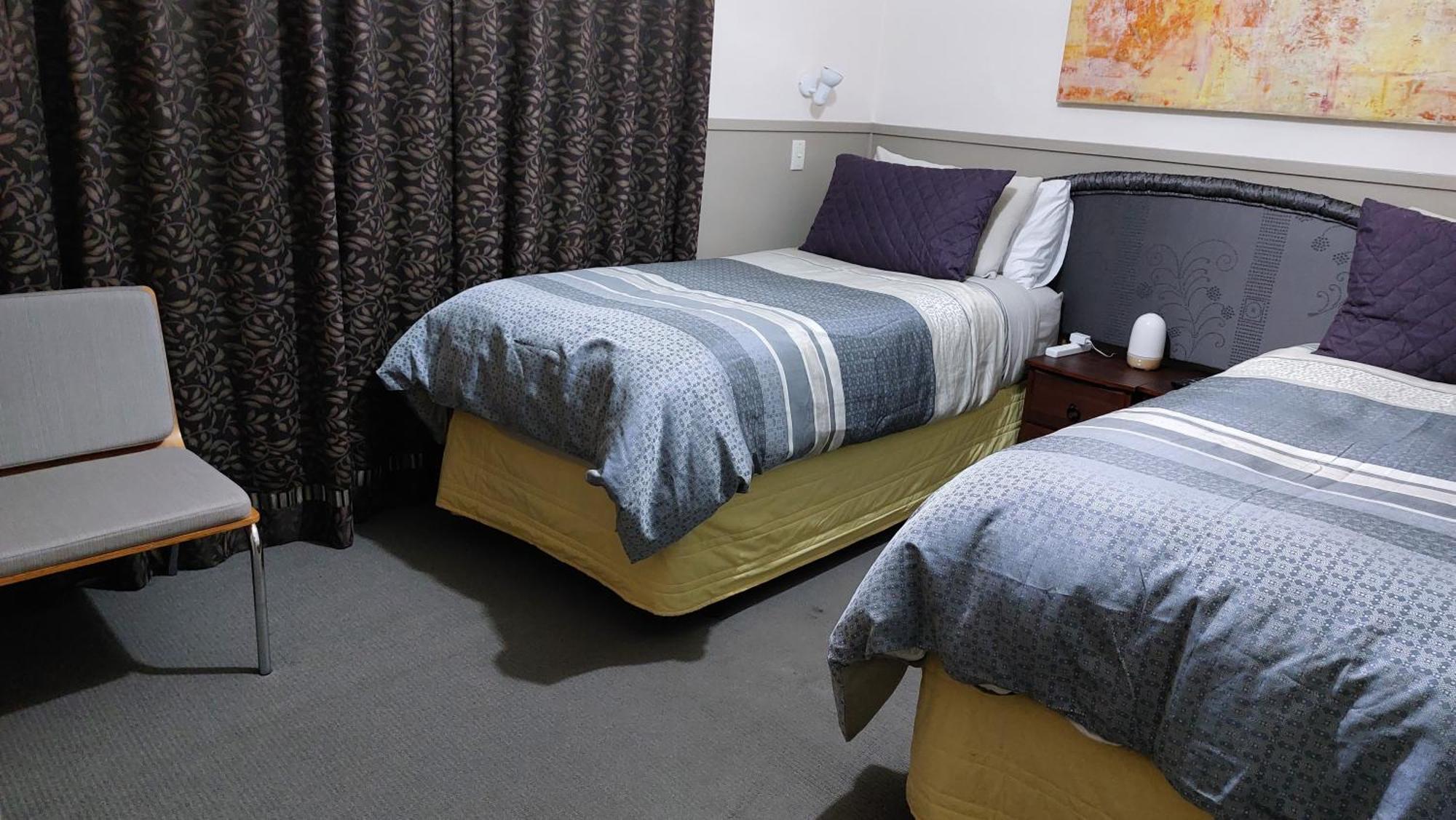 Bed And Breakfast Happy Home Taupo Accommodation Extérieur photo