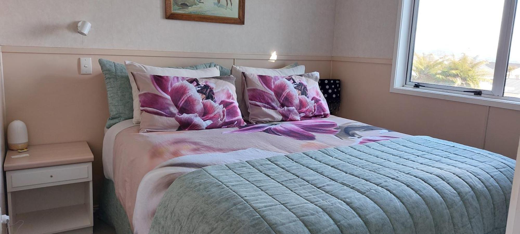 Bed And Breakfast Happy Home Taupo Accommodation Extérieur photo