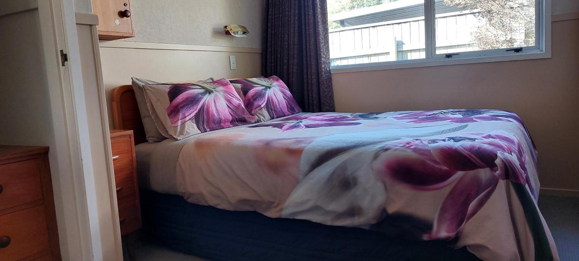 Bed And Breakfast Happy Home Taupo Accommodation Extérieur photo